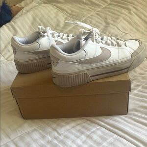 Nike White and Gray Sneakers Classic Low-Top Design